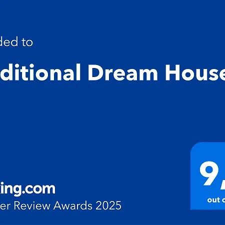 Traditional Dream House Vila