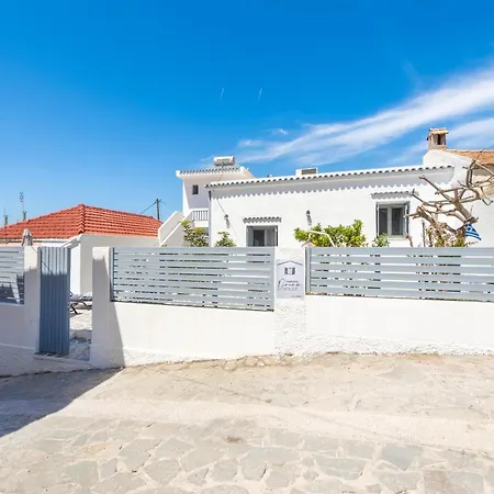 Traditional Dream House * Soroni