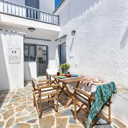 Villa Traditional Dream House *