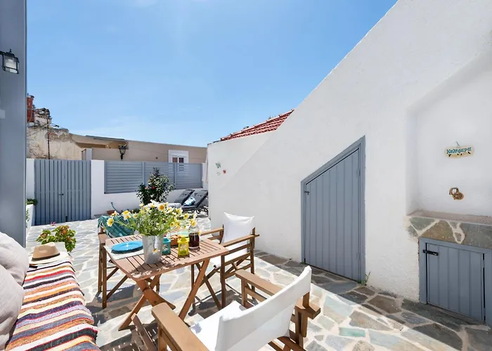 Traditional Dream House Soroni