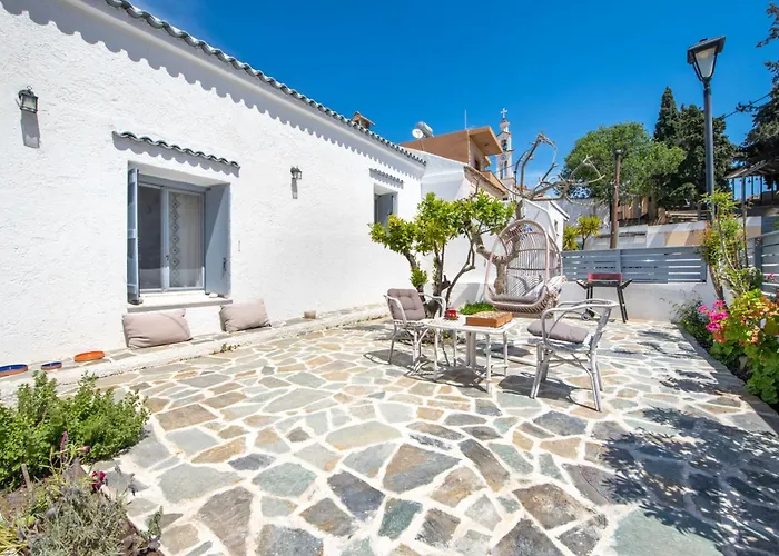 Traditional Dream House * Soroni